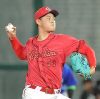 ８回から登板する岡本