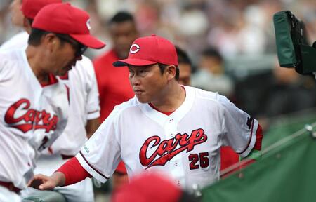 １回を終えた新井監督（撮影・北村雅宏）