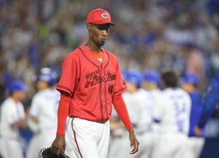 １２回、筒香にサヨナラ本塁打を許したアドゥワ（撮影・石井剣太郎）