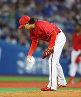 ４回、筒香に先制本塁打を許した鈴木（撮影・石井剣太郎）