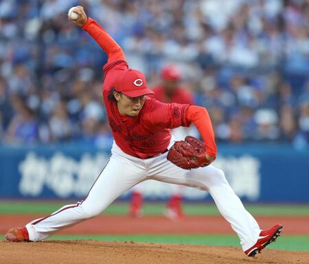力投する広島先発の鈴木（撮影・石井剣太郎）