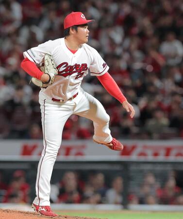 ８回から登板する高（撮影・西田忠信）