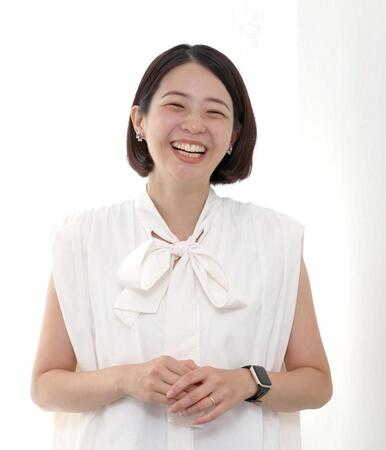 インタビューに答えるＲＣＣ・渕上沙紀アナウンサー＝（株）中国放送（撮影・北村雅宏）