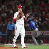 ５回、エンカーナシオンにソロを浴びた床田（撮影・北村雅宏）