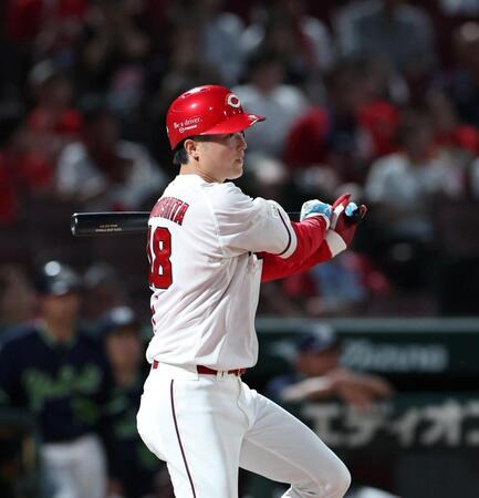 ３回、中前打を放つ森下（撮影・北村雅宏）