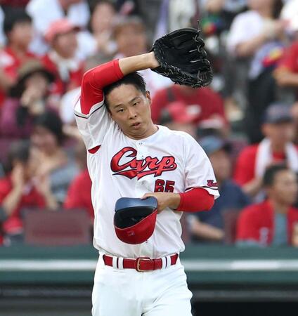 １回、汗を拭う玉村（撮影・北村雅宏）