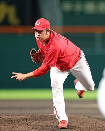 阪神打線を相手に力投する床田（撮影・立川洋一郎）