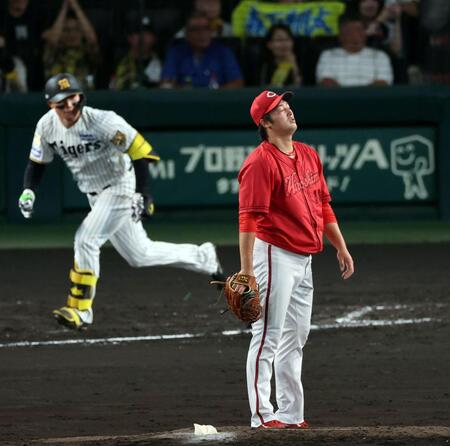 ２回、森下に適時打を許す床田（撮影・山口登）