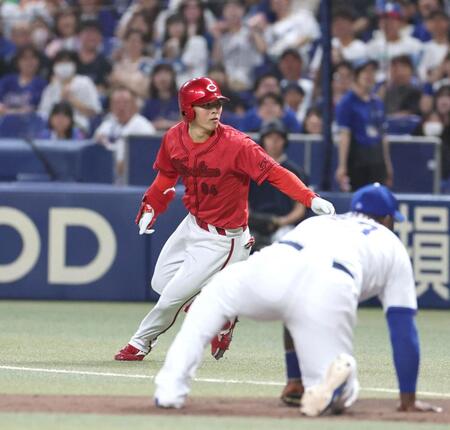 ３回、内野安打で出塁する佐藤啓（撮影・北村雅宏）