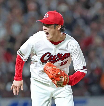 ３回、吉川尚のゴロを追う森下（撮影・北村雅宏）