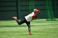 投手指名練習に参加し、キャッチボールを行う工藤