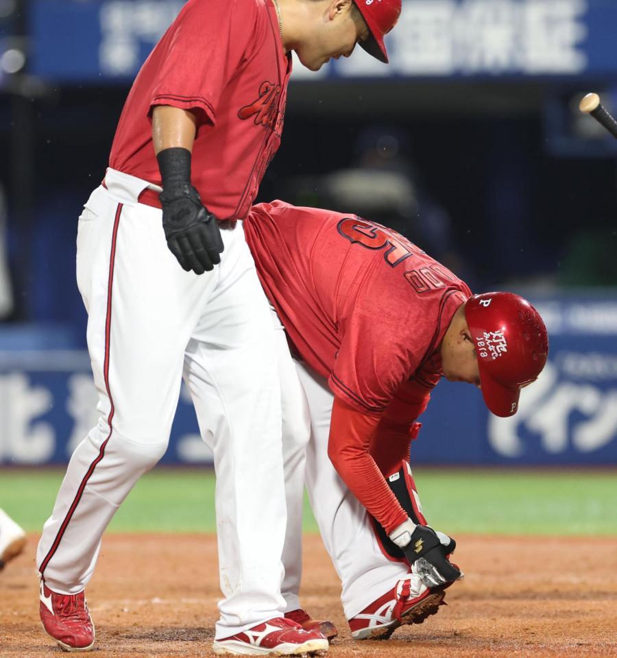 ４回、押し出し四球を選んだ工藤（撮影・佐々木彰尚）
