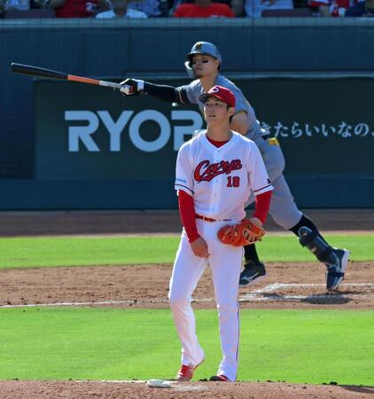 ３回、佐藤輝に逆転３ランを浴びる森下（撮影・立川洋一郎）