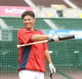 広島・中村奨成　新井監督の馬力ＵＰ指令に応え筋力強化「楽しいです」　昨年は右足首手術で２年ぶり鍛錬の秋　来季１軍完走へ