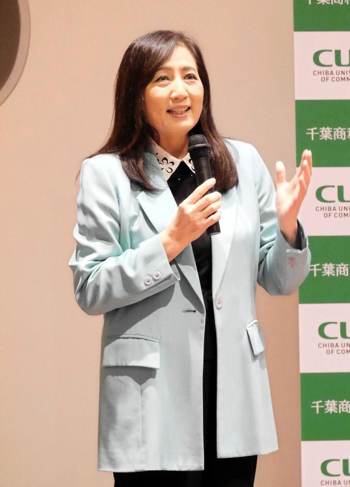 ドラフトへの期待を述べる千葉商科大の宮崎緑学長