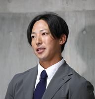戦力外通告された中村貴浩（撮影・北村雅宏）