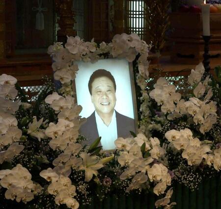 池谷公二郎さんの遺影＝３０日