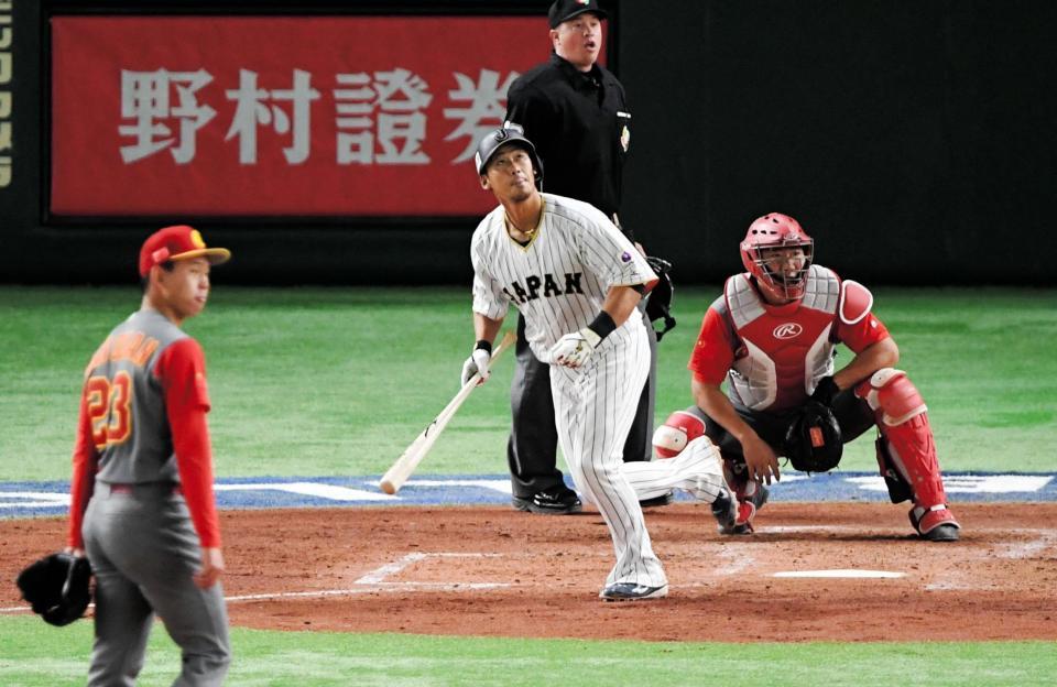 　ＷＢＣ１次ラウンド、中国戦で左越え２ランを放つ中田（３月１０日撮影）