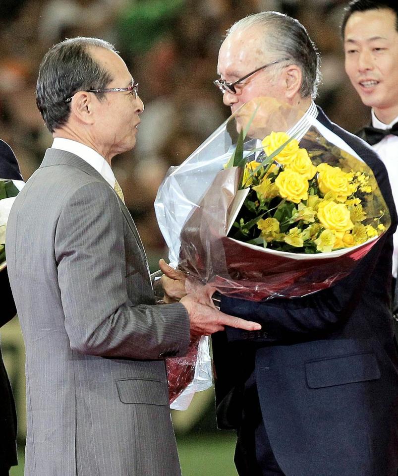 長嶋氏 国民栄誉賞授与 始球式 長嶋茂雄写真特集 デイリースポーツ Online