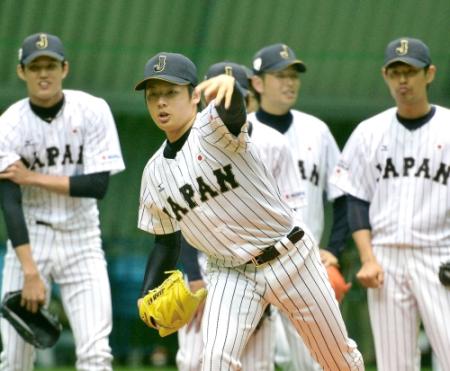 松井裕 背番号 ４７ で全力勝負 侍ジャパン 野球 デイリースポーツ Online