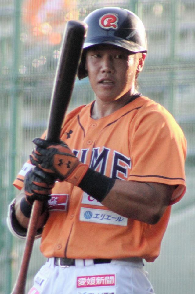 　海外でつかんだ打力を発揮して首位打者を狙う繁田隼（撮影・高田博史）