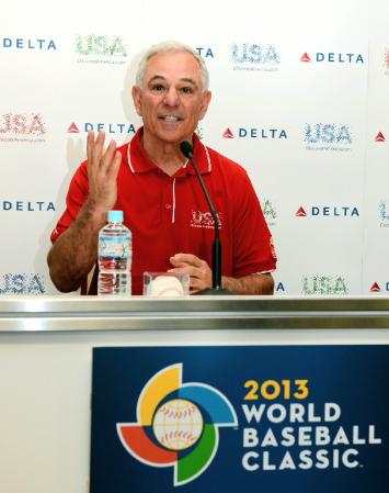 ブランドＵＳＡのアンバサダーに就任し会見するボビー・バレンタイン氏＝ヤフオクドーム（撮影・西岡正）