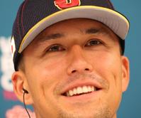 　笑顔で会見するヌートバー（撮影・吉澤敬太）