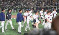 オーストラリアに敗れて肩を落とす韓国ナイン（撮影・堀内翔）