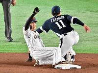 　３回、二盗を決める源田