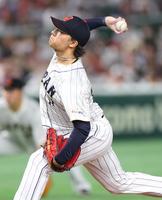 　力投する伊藤（撮影・吉澤敬太）