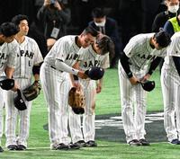 　準決勝進出を決め祝福に感謝するヌートバーら（撮影・金田祐二）