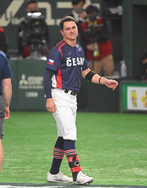 【写真】死球からの絆　佐々木朗希とチェコ代表が〝仲直り〟２ショ