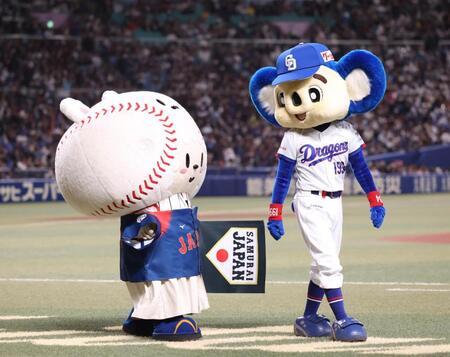 応援侍たまベヱとドアラ