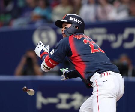 ２回、左越えソロを放つ森下（撮影・伊藤笙子）