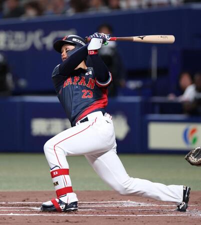 ２回、左越えソロを放つ森下（撮影・伊藤笙子）