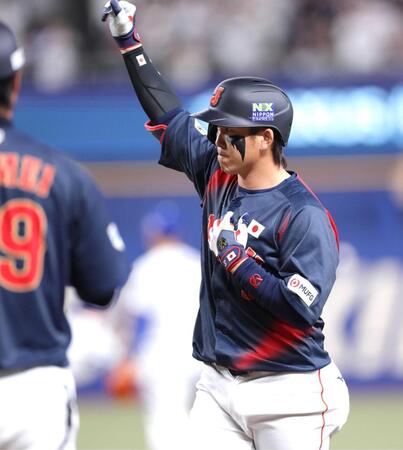 侍でもここぞの小園海斗　勝ち越しタイムリー＆マルチ「自分の仕事ができた」　源田との正遊撃手争いでアピール