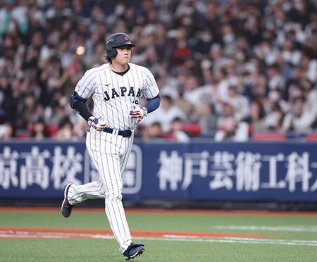 １回、左飛に倒れた大谷（撮影・中田匡峻）