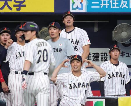 ９回、牧の適時打で一走仲田が本塁を狙うもアウトとなりゲームセット、無念の表情を浮かべる大谷（撮影・坂部計介）