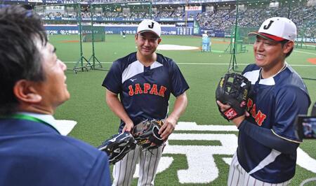 侍ジャパン全員集合　岡本和真４発柵越え！余裕ジョークも　前日決起集会にも参加「すごく良い雰囲気」