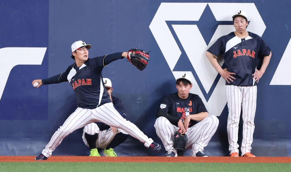 山本由伸が投げ入れたボール 捕球した男性の善行が世界へ 即座に野球