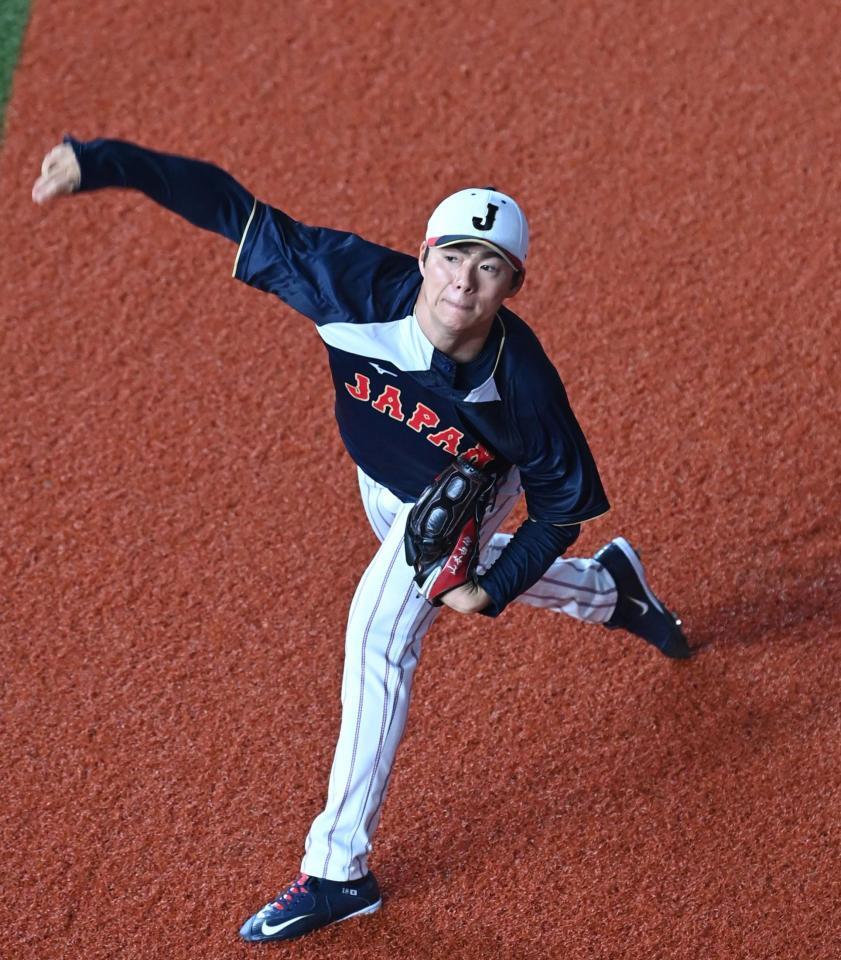 キャッチボールする山本＝２日