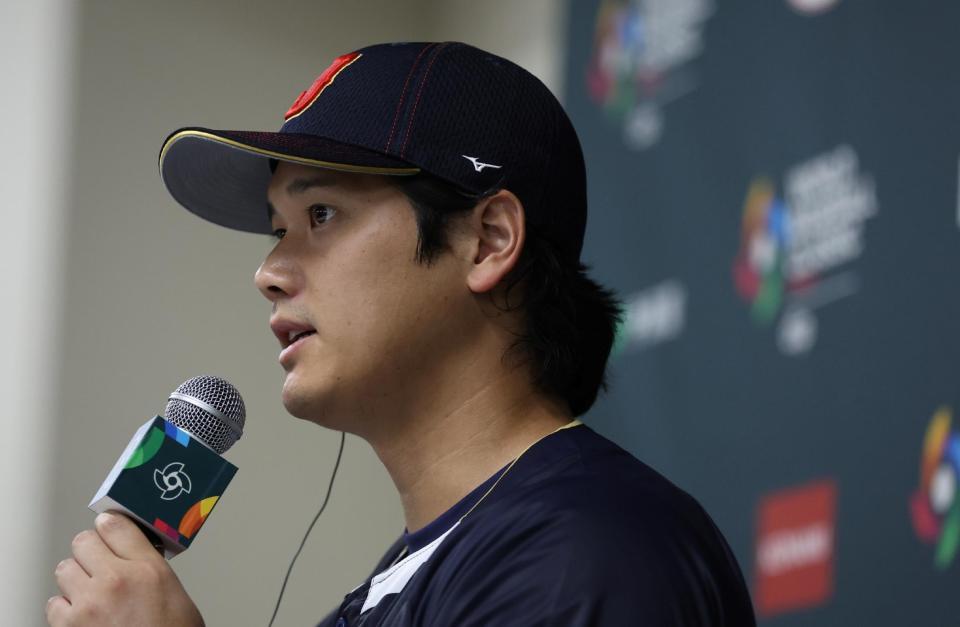 会見する大谷（読売新聞社提供）