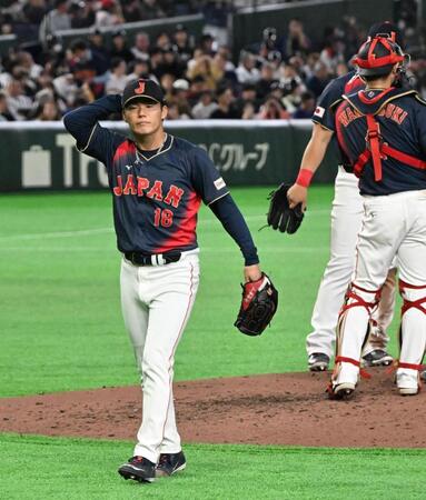 　３回、降板する山本