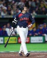 ２回、右越え満塁本塁打を放つ大谷（撮影・伊藤笙子）