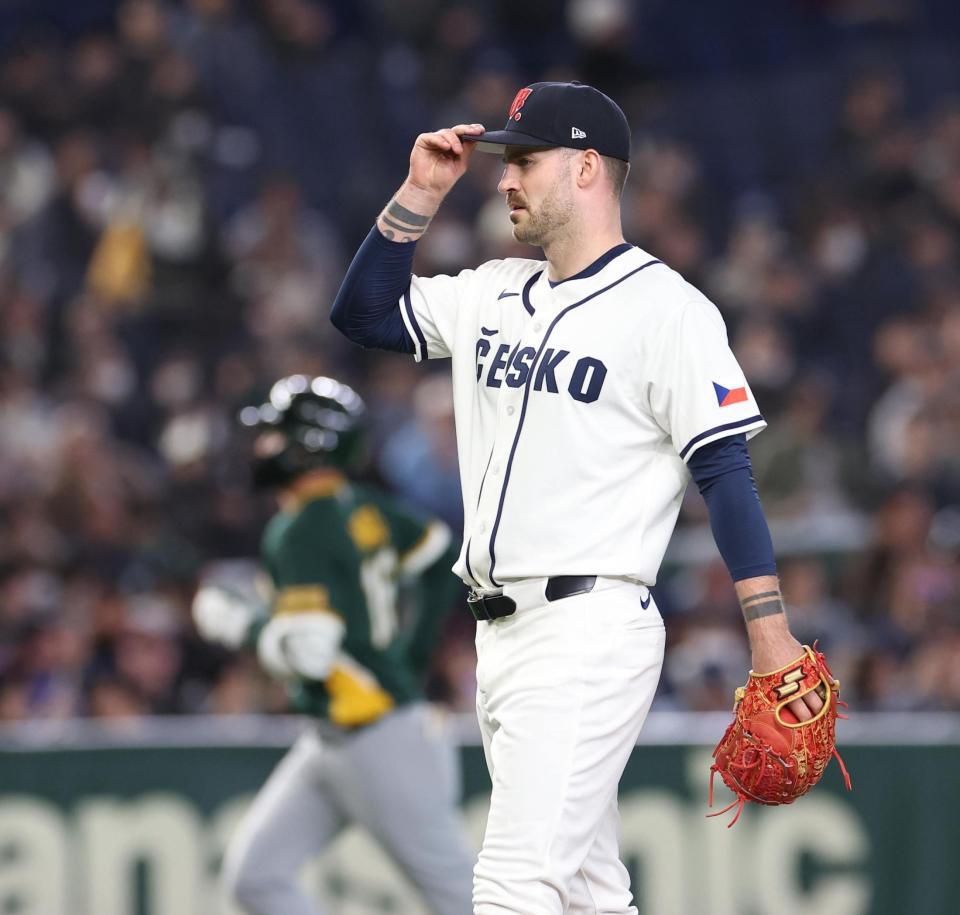 ３回、オーストラリアのミードに逆転３ランを浴びたチェコのオンドラ（撮影・佐々木彰尚）