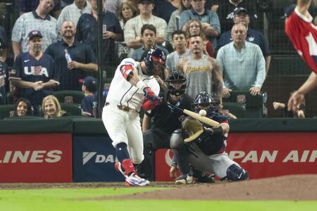 ５回、２ランを放つシュワバー（ゲッティ＝共同）