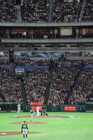 １回日本無死、打席に入る大谷（撮影・西岡正）