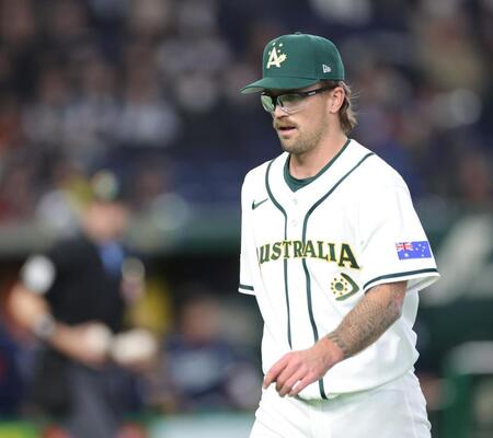 ２回に降板するオーストラリア　Ｌ・ウェルズ（撮影・西岡正）