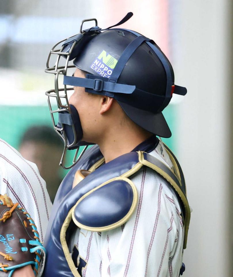 日本代表・中村悠平