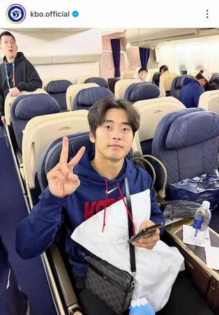 　ＫＢＯが公開したチャーター機内の様子。ＫＢＯの公式インスタグラム（ｋｂｏ．ｏｆｆｉｃｉａｌ）より 